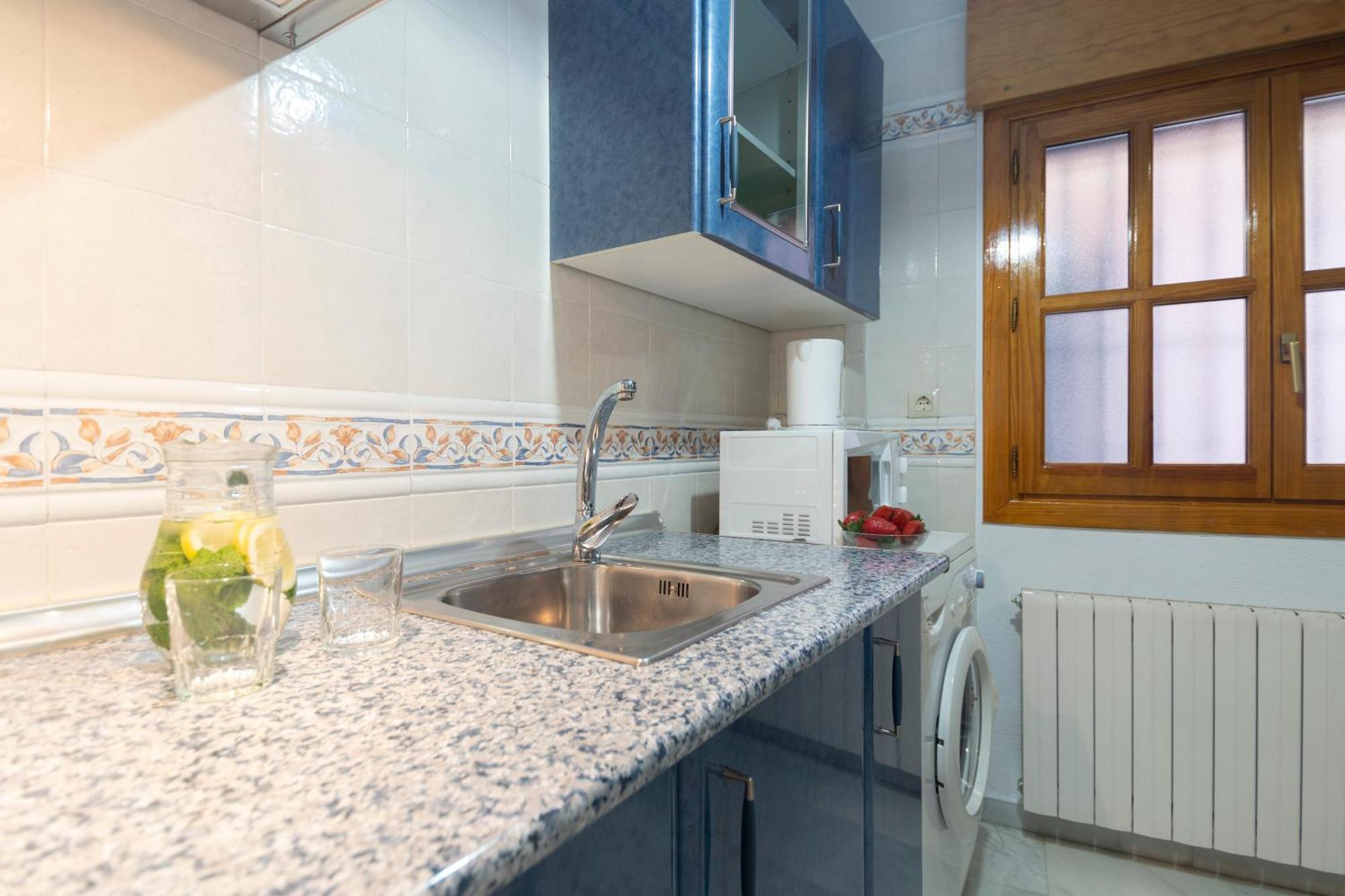 Apartamento Adultos Centro Nueva De La Virgen 2 Free Parking Granada Luaran gambar